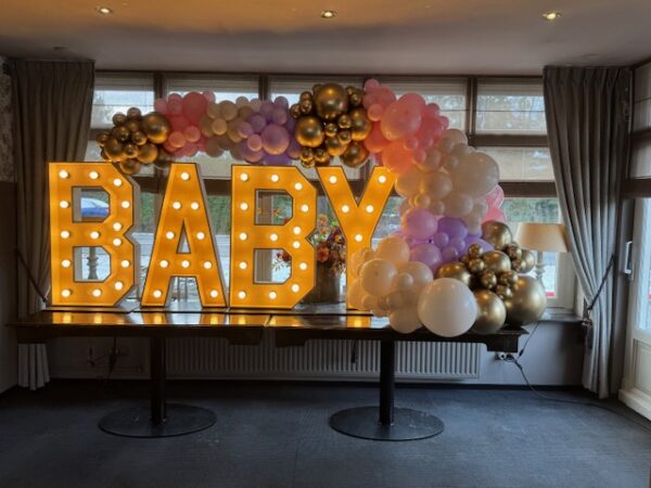 Lichtletters / cijfers met ballondecoratie - Afbeelding 2